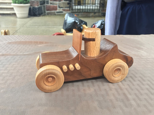 Wooden Toy Hotrod Toy Car // "Alessandro il Guidatore" // la macchina truccata //