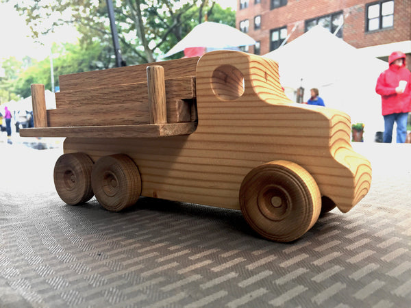 Wooden Toy Truck Set // The Pane Perso Work Fleet // la flotta lavoro