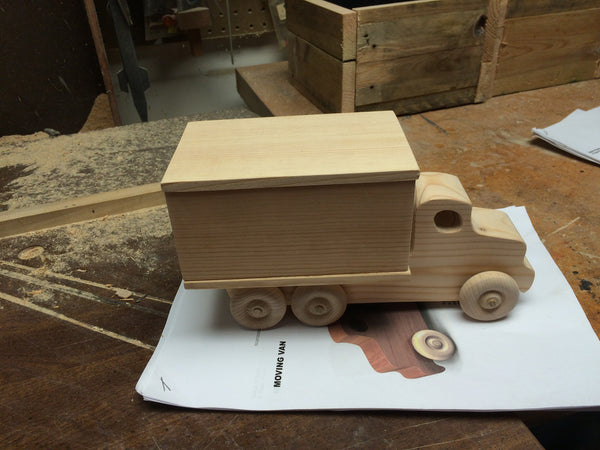 Wooden Toy Truck Toy Car // Cargo Van // il furgone //