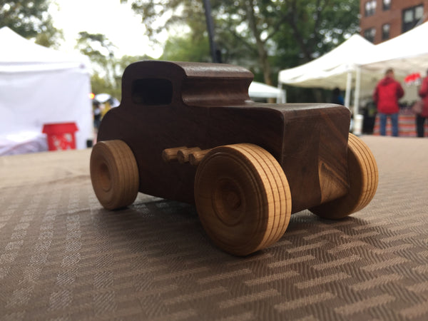 Wooden Toy Hotrod Toy Truck // il Bassotto ~ "Shortie" Hotrod // la macchina truccata