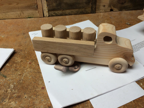 Wooden Toy Truck // Lorry // il camion