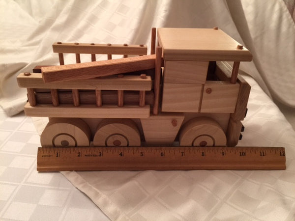 Wooden Toy Truck // La Flotta Enormi // il camion tedesco // Giant German Truck