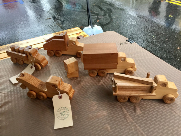 Wooden Toy Truck Toy Car // Cargo Van // il furgone //